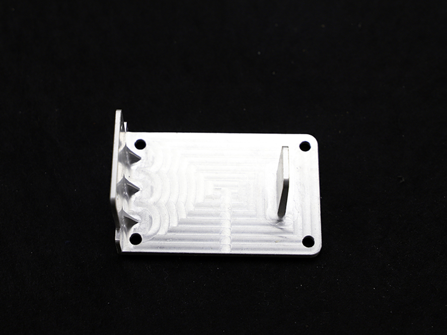 批量(liang)零件加(jia)工