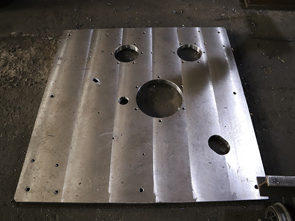 龍(long)門銑床加工(gong)