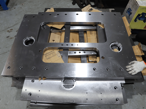 龍(long)門銑床加工(gong)